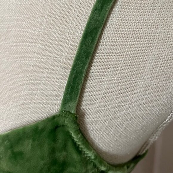 Victoria's Secret Vintage 1990's Velvet Bra - Picture 5 of 16